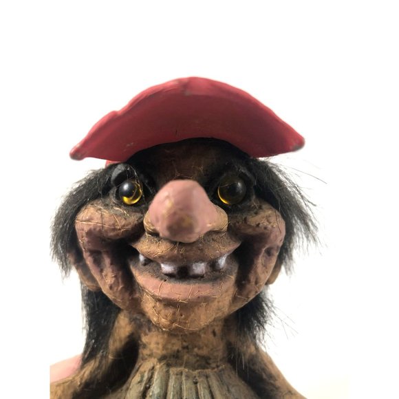 Nyfoam Lady Troll with Ball Cap - Picture 6 of 7